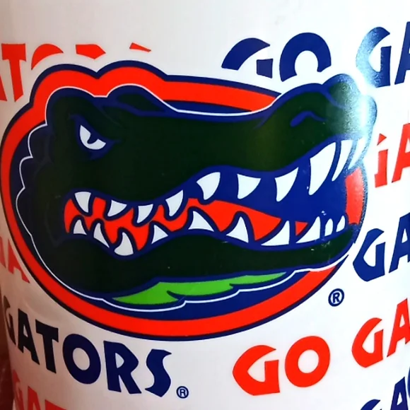 GATORS 64 OZ Mug/Small Cooler. Featuring The University Of Florida Gators. - Picture 3 of 16